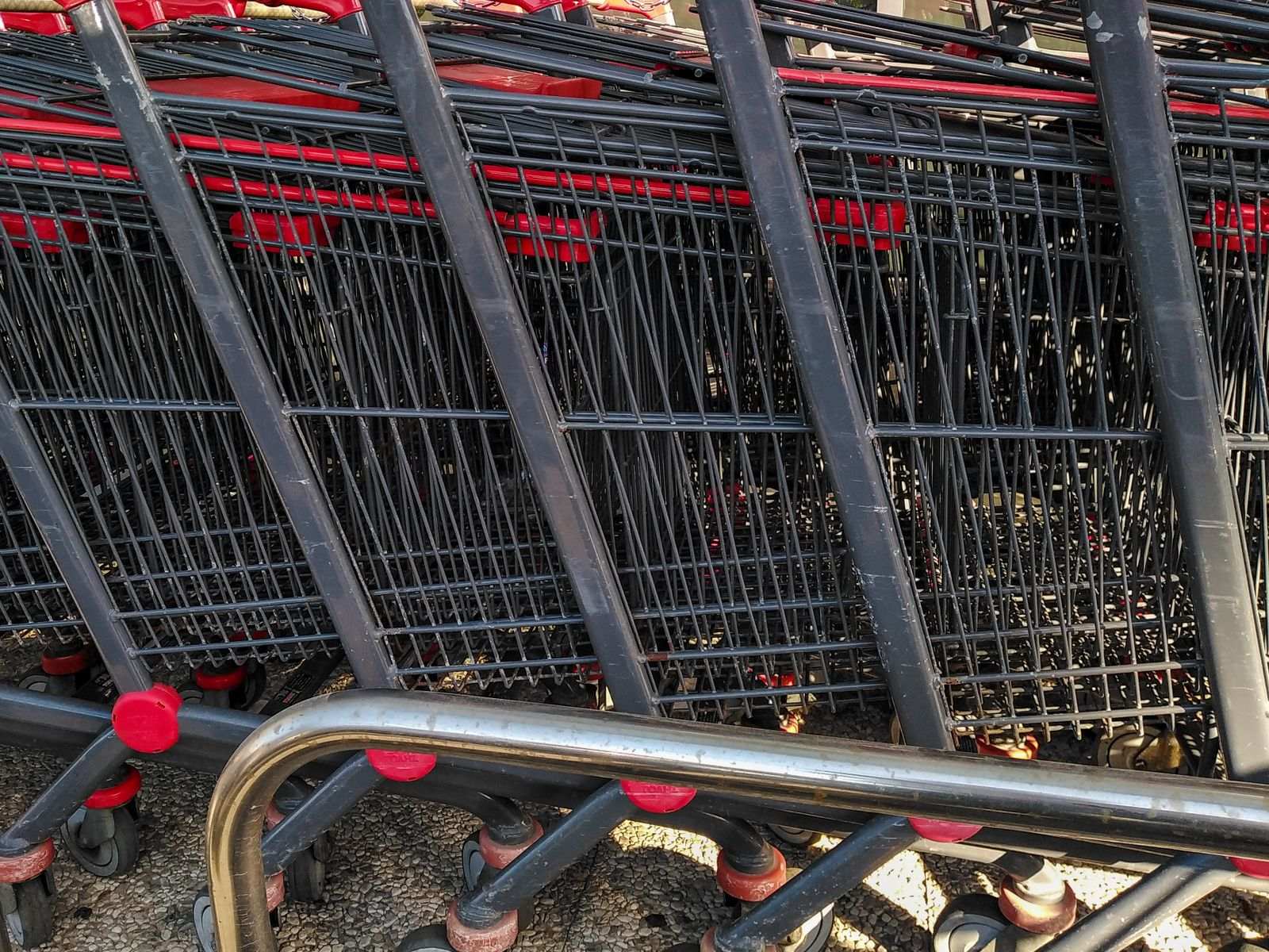 Les courses alimentaires discount à Grenoble